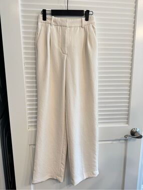 Aritzia Effortless Pant - Crepette Light Birtch